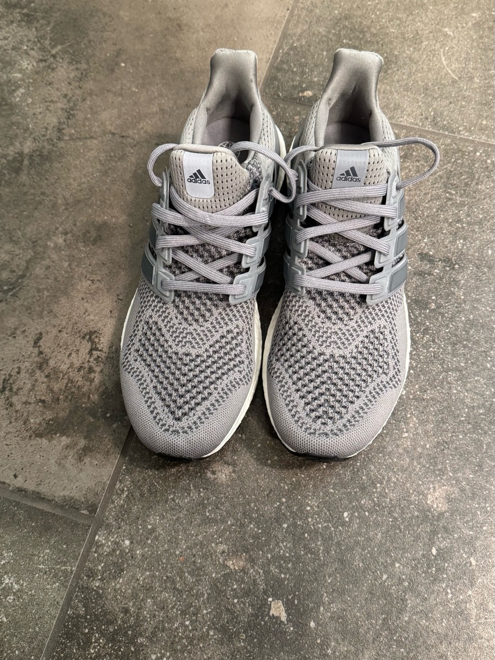 adidas Men's Light Gray Knit Running Sneakers ultraboost